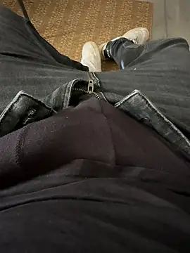 Snapshot of Ringhio199 chatting on 12.20.24 Ringhio199 online show from 12.20.24