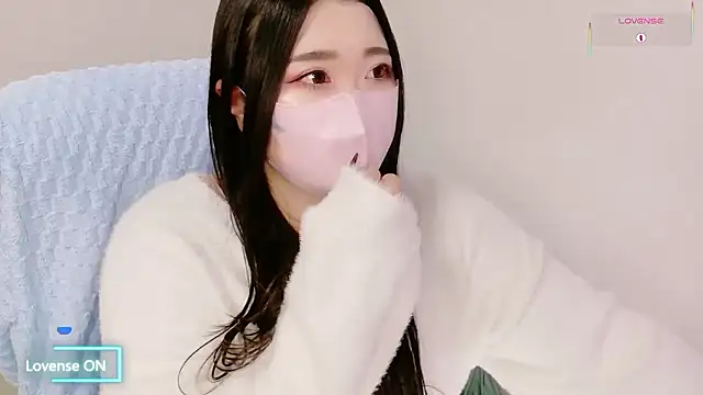 Snapshot of yukinko_o_ chatting on 10.25.25 yukinko o online show from 10.25.25