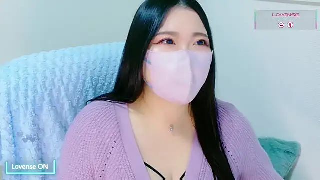 Snapshot of yukinko_o_ chatting on 12.23.25 yukinko o online show from 12.23.25