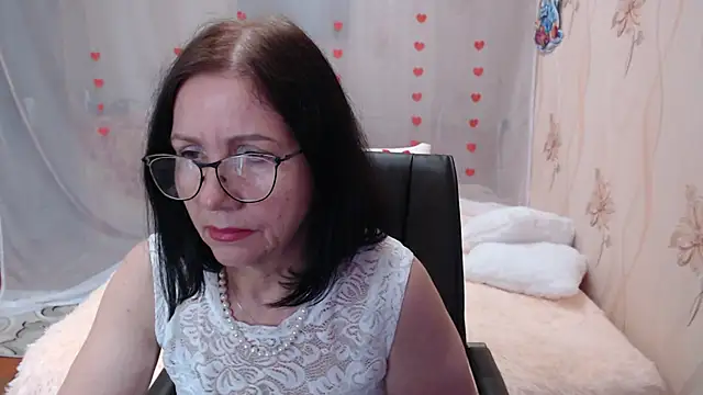 Snapshot of OlgaHottie chatting on 03.11.25 OlgaHottie online show from 03.11.25