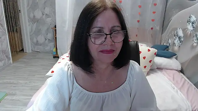 Snapshot of OlgaHottie chatting on 06.08.26 OlgaHottie online show from 06.08.26