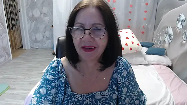 Snapshot of OlgaHottie chatting on 06.11.26 OlgaHottie online show from 06.11.26