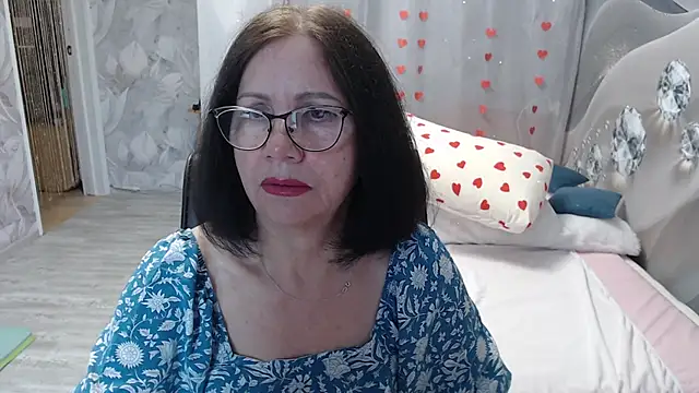 Snapshot of OlgaHottie chatting on 06.13.26 OlgaHottie online show from 06.13.26