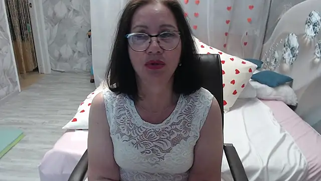 Snapshot of OlgaHottie chatting on 06.21.26 OlgaHottie online show from 06.21.26