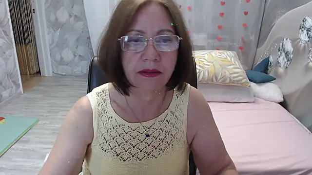 Snapshot of OlgaHottie chatting on 07.27.26 OlgaHottie online show from 07.27.26