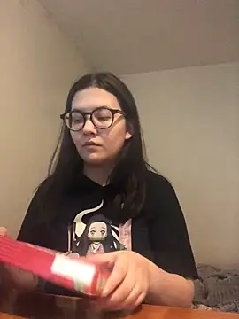 Snapshot of Prudie_Gabriella chatting on 03.11.25 Prudie Gabriella online show from 03.11.25