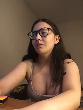 Snapshot of Prudie_Gabriella chatting on 03.19.25 Prudie Gabriella online show from 03.19.25