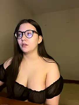 Snapshot of Prudie_Gabriella chatting on 11.16.25 Prudie Gabriella online show from 11.16.25