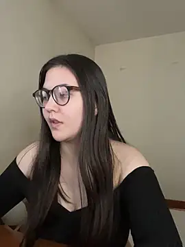 Snapshot of Prudie_Gabriella chatting on 11.19.25 Prudie Gabriella online show from 11.19.25