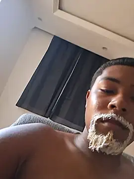 Snapshot of Pr3To021 chatting on 09.21.25 Pr3To021 online show from 09.21.25