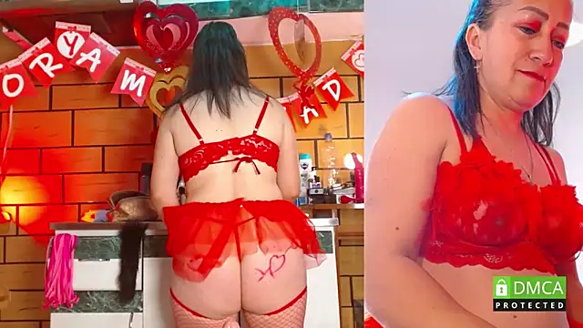 Snapshot of Bigass_dayla chatting on 02.14.25 Bigass dayla online show from 02.14.25