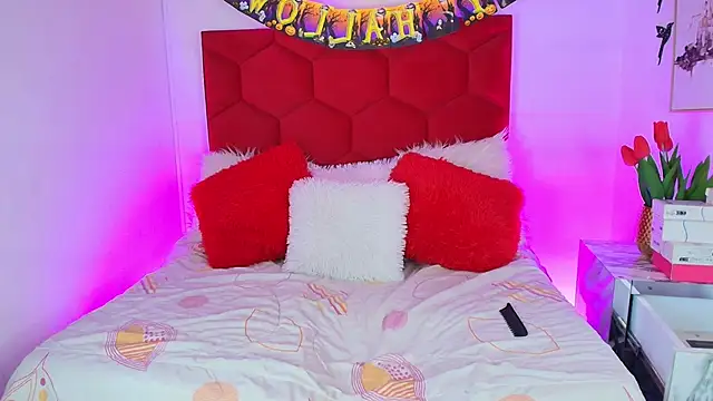 EmmaWilder online show from 10.14.25