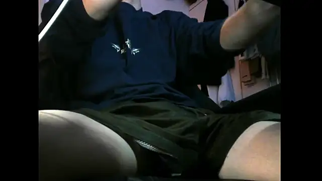 Snapshot of Ray175oo chatting on 11.23.25 Ray175oo online show from 11.23.25