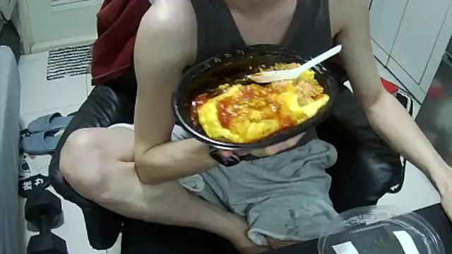 Snapshot of Ray175oo chatting on 03.28.26 Ray175oo online show from 03.28.26