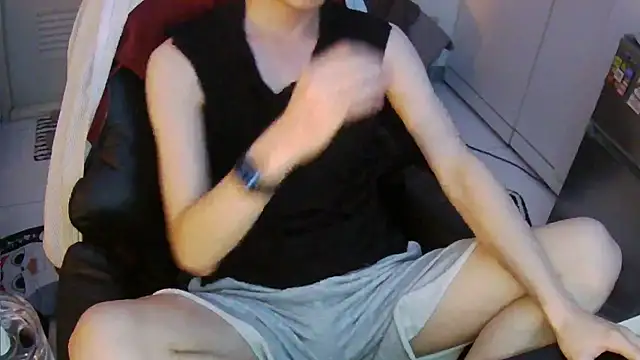 Snapshot of Ray175oo chatting on 04.04.26 Ray175oo online show from 04.04.26