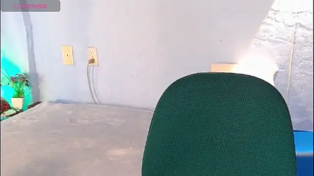 Snapshot of venus_swet_ chatting on 10.06.25 venus swet online show from 10.06.25