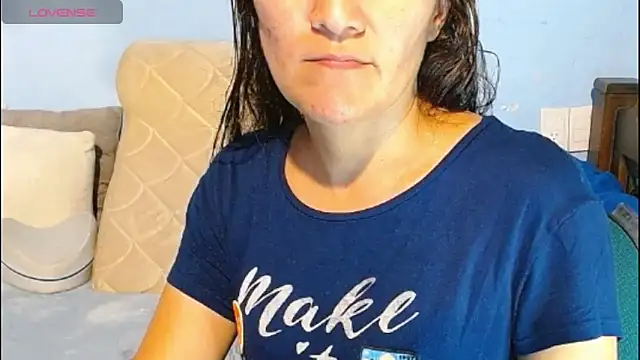 Snapshot of venus_swet_ chatting on 10.14.25 venus swet online show from 10.14.25