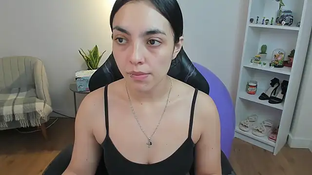 Snapshot of _BellaEvans_ chatting on 01.12.26 BellaEvans online show from 01.12.26