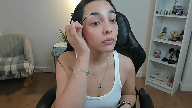 Snapshot of _BellaEvans_ chatting on 01.14.26 BellaEvans online show from 01.14.26