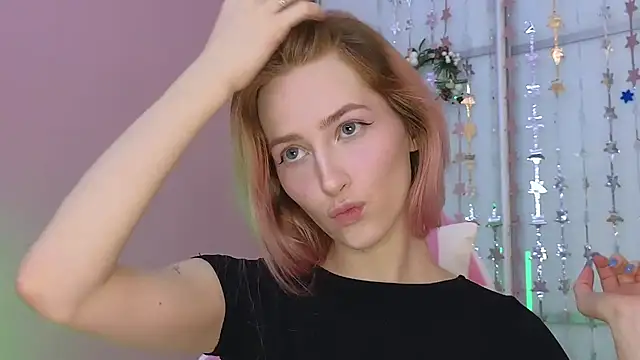 Snapshot of MichaDenver chatting on 12.19.24 MichaDenver online show from 12.19.24