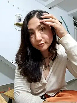 Snapshot of Mia_Ruiz chatting on 02.26.25 Mia Ruiz online show from 02.26.25