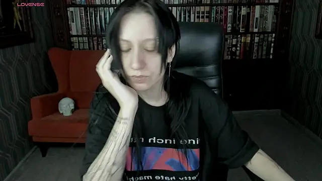 Snapshot of Medusa__Gorgona chatting on 10.10.25 Medusa Gorgona online show from 10.10.25