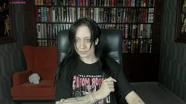 Snapshot of Medusa__Gorgona chatting on 10.23.25 Medusa Gorgona online show from 10.23.25