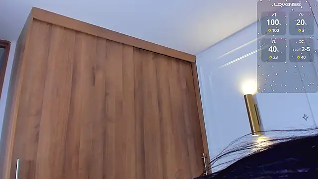 Snapshot of Chrishell_ chatting on 12.09.24 Chrishell online show from 12.09.24