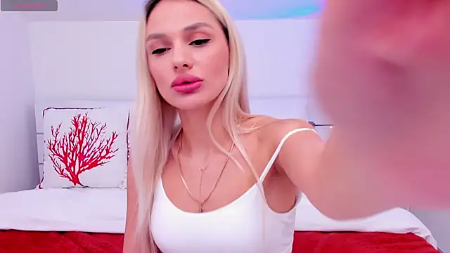 MissLoou online show from 01.28.25