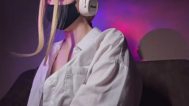 DanaWard online show from 02.15.26