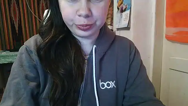 Cora Maro online show from 03.09.25