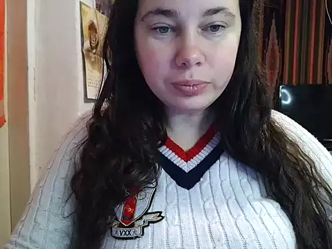 Cora Maro online show from 11.15.25