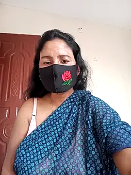 Snapshot of Neha-Roy chatting on 03.11.25 Neha-Roy online show from 03.11.25