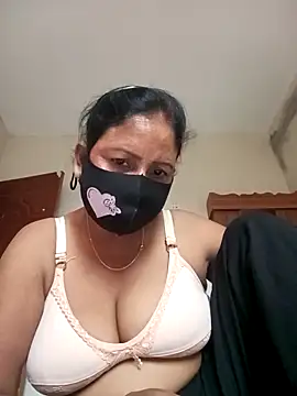 Snapshot of Neha-Roy chatting on 09.18.25 Neha-Roy online show from 09.18.25