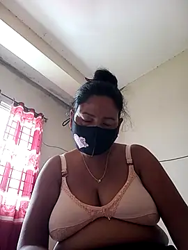 Snapshot of Neha-Roy chatting on 09.30.25 Neha-Roy online show from 09.30.25