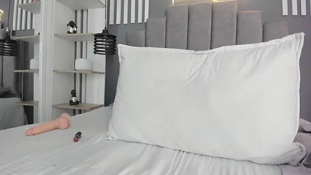 gabriela  gomez online show from 02.17.25