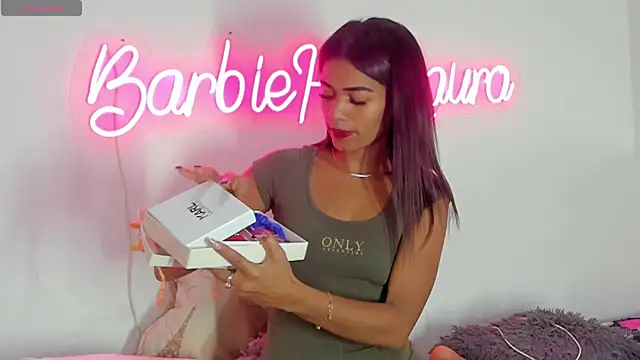 BarbieHotLaura online show from 09.22.25