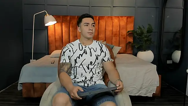 Ryan Hunt online show from 01.30.25