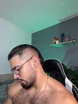 Snapshot of jaxon_colton chatting on 02.19.25 jaxon colton online show from 02.19.25