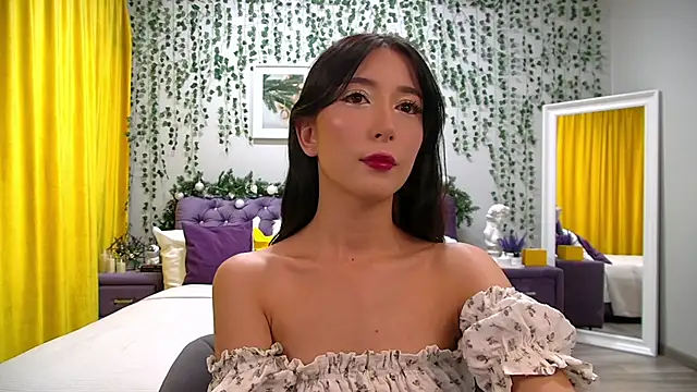 Snapshot of NicoleLimp chatting on 12.17.24 NicoleLimp online show from 12.17.24