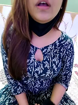 Hoty-Shivangi online show from 09.15.25