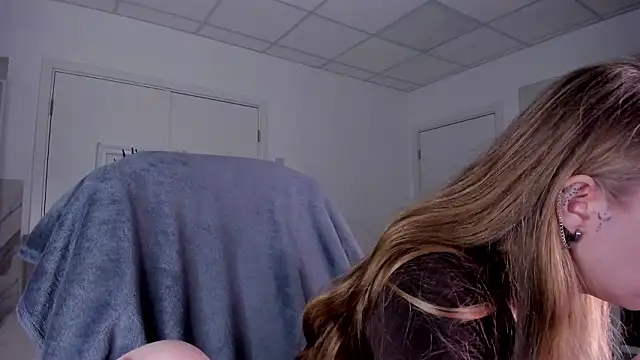 MiaMews online show from 01.31.26