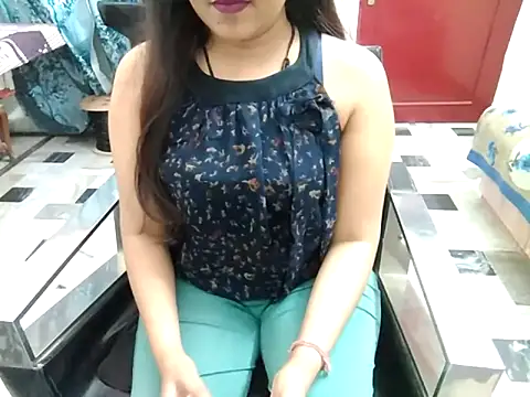 Snapshot of aarushi_sharmaa chatting on 02.23.25 aarushi sharmaa online show from 02.23.25