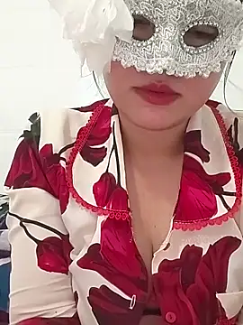 Snapshot of girldam95 chatting on 04.28.26 girldam95 online show from 04.28.26