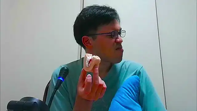 Snapshot of ryusei18570 chatting on 01.12.26 ryusei18570 online show from 01.12.26