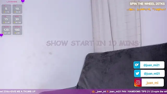 Snapshot of juanmiss chatting on 12.19.25 juanmiss online show from 12.19.25