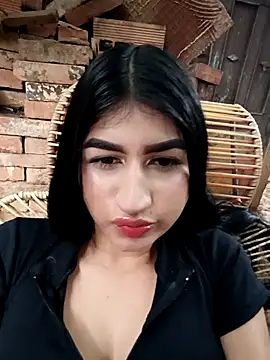 Snapshot of Julix_A chatting on 12.20.25 Julix A online show from 12.20.25