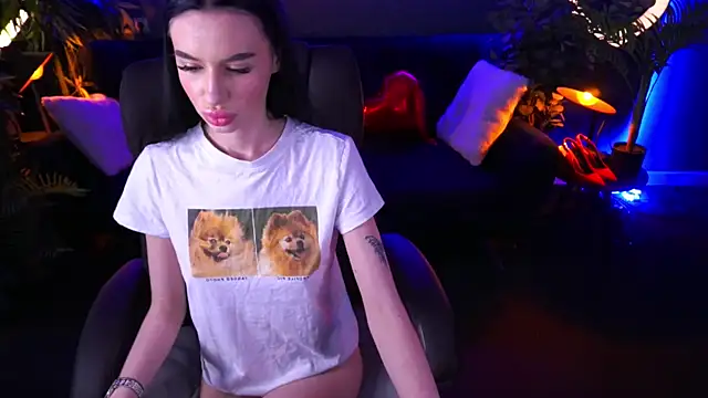 Snow WhiteeeX online show from 03.19.25