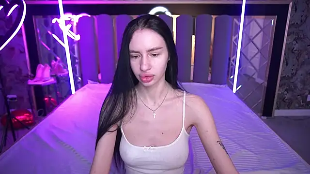 Snow WhiteeeX online show from 04.07.26