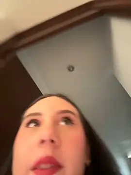  ISABELLA HOT  online show from 12.14.25